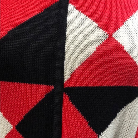 Super cute H&M sweater with pockets - Picture 3 of 5